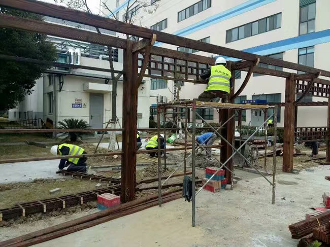宣传栏廊架施工